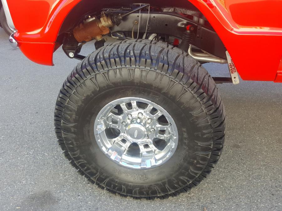 Колеса Chevrolet K5 Blazer 4x4 Custom 1969 года  (фото 26 из 85)